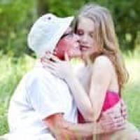 Oldje: Young Provocative Picnic